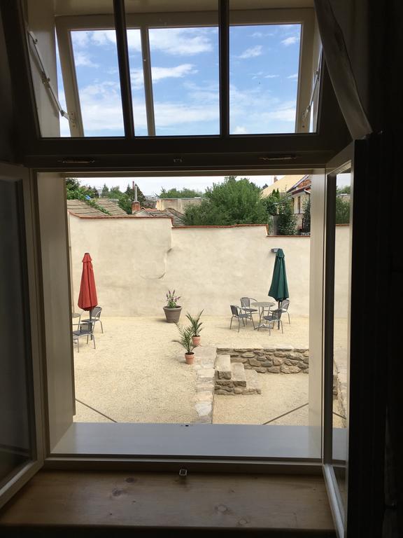 U Dr. Fausta Apartment Slavonice Bagian luar foto