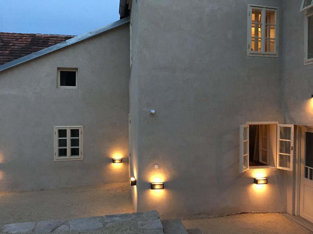 U Dr. Fausta Apartment Slavonice Bagian luar foto