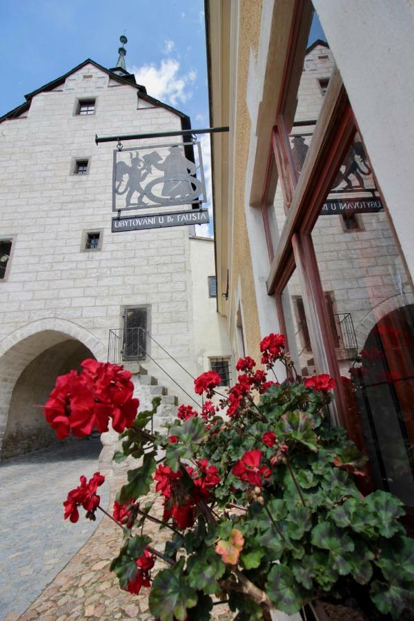 U Dr. Fausta Apartment Slavonice Bagian luar foto
