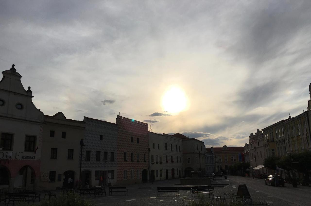 U Dr. Fausta Apartment Slavonice Bagian luar foto